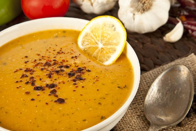 Zupa paprykowko-cytrynowa z menu beszamel